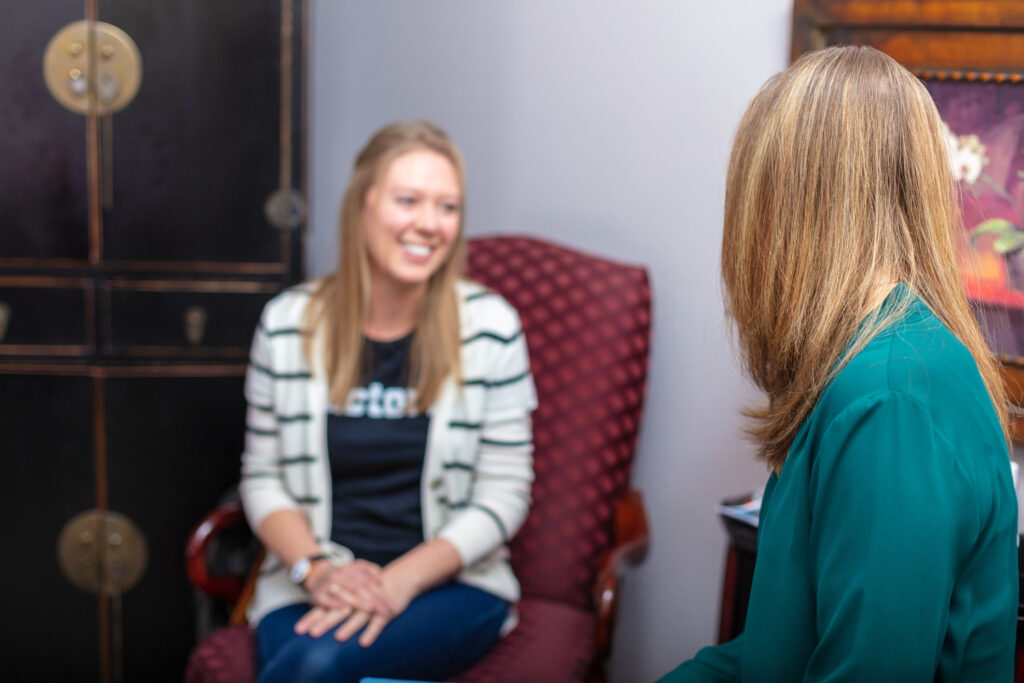 Client meeting with therapist in office for co-occurring disorders support in Spokane, WA