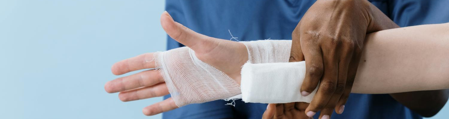 Harmed arm in a bandage, 